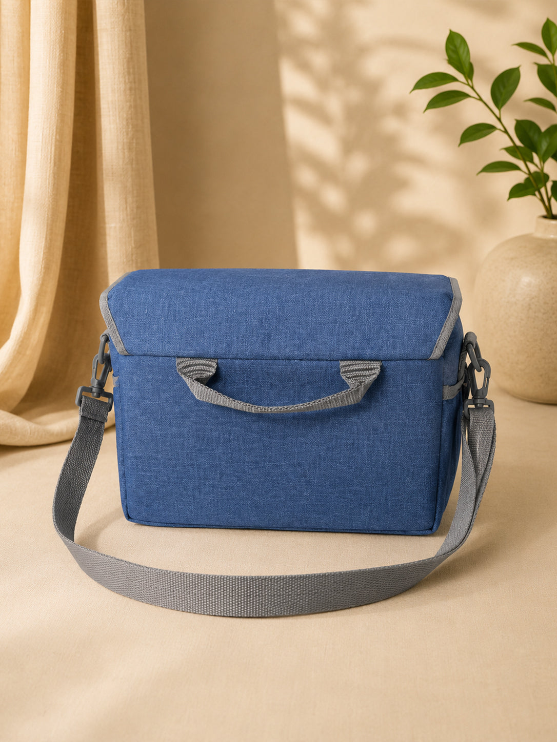 P82 | MESSENGER | PINBALL | SLING DSLR BAG