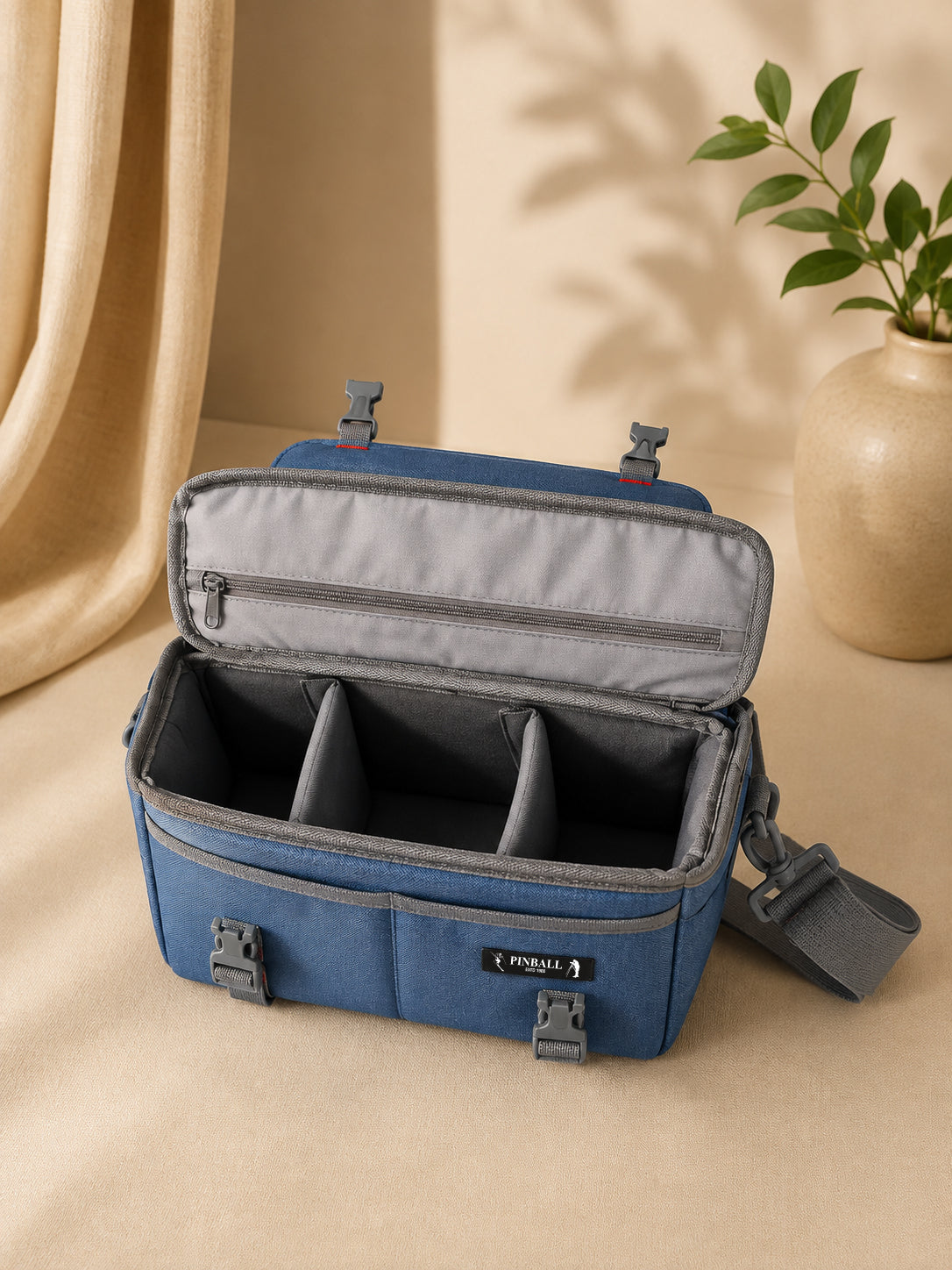 P82 | MESSENGER | PINBALL | SLING DSLR BAG