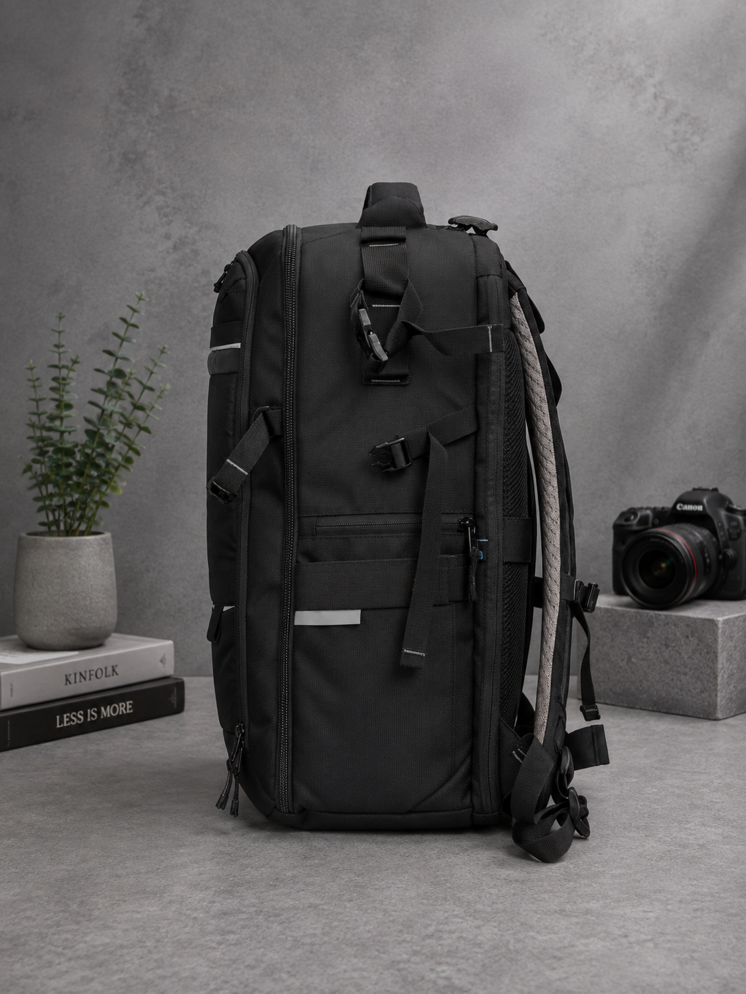 P77 | V PRO | PINBALL | DSLR BAG PACK