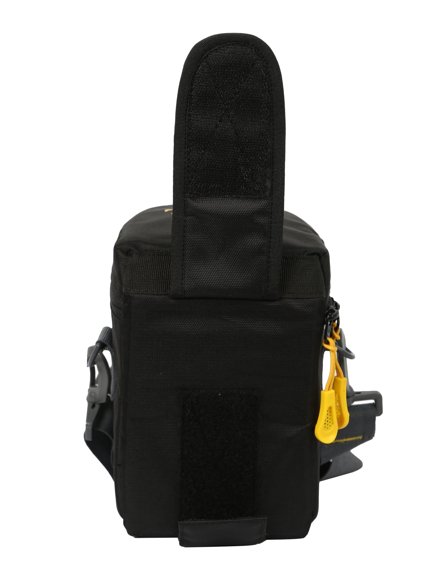 "Image: Back view of the P63 Lens Pack 2, showcasing the waist strap that can be attached to a belt for secure and comfortable wear. The bag also features a sling that can be worn around the neck for easy access to the lens. Enjoy versatile carrying options and keep your lens within reach with the P63 Lens Pack 2."